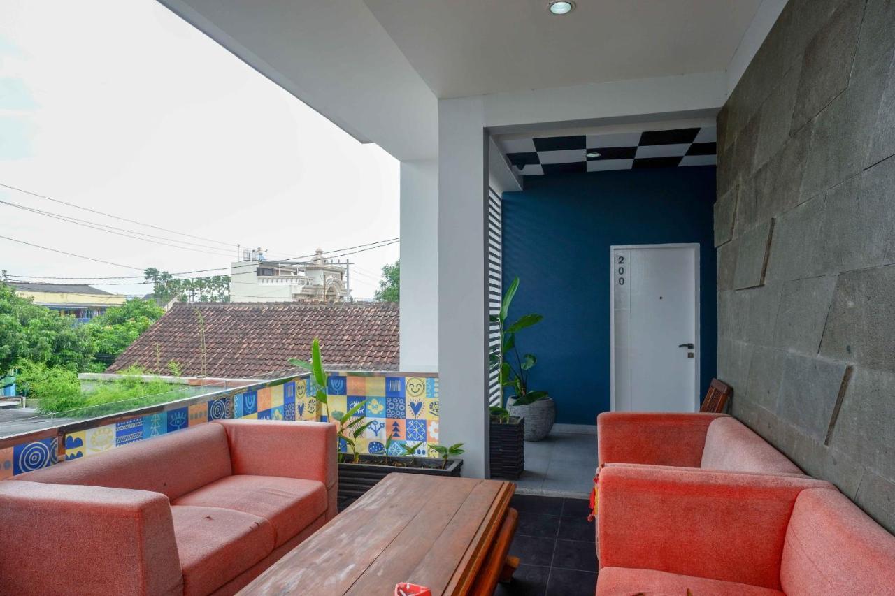 Sans Hotel Absari Yogyakarta Jarakan ภายนอก รูปภาพ