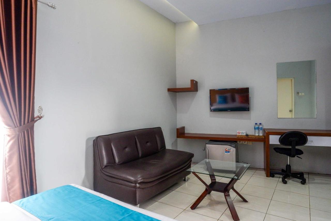 Sans Hotel Absari Yogyakarta Jarakan ภายนอก รูปภาพ